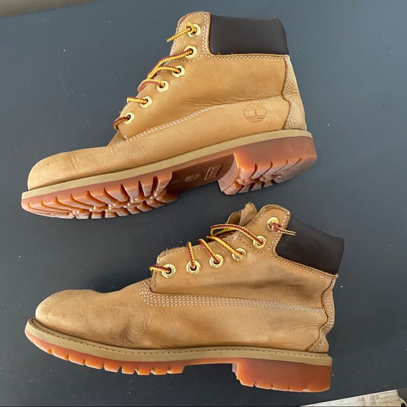 Timberland Youth Classic Boots - Picture 6 of 8